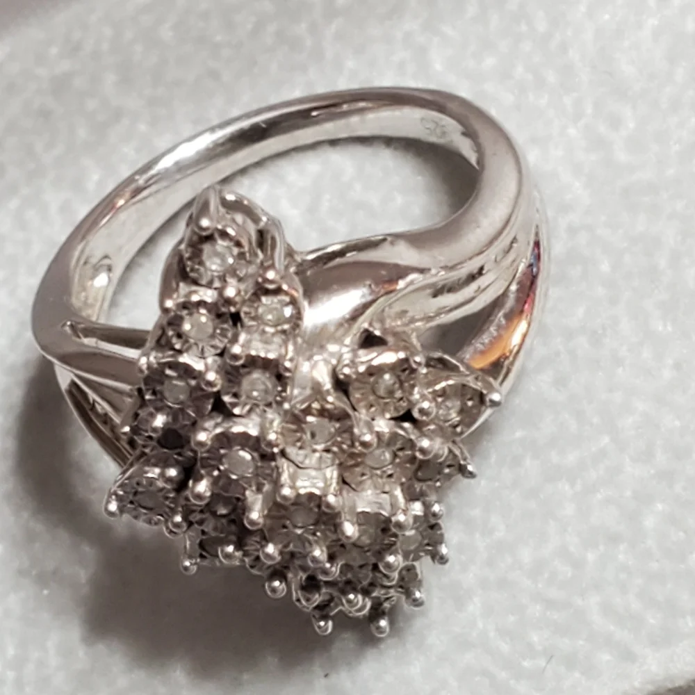 Silver ring - Picture 3 of 5